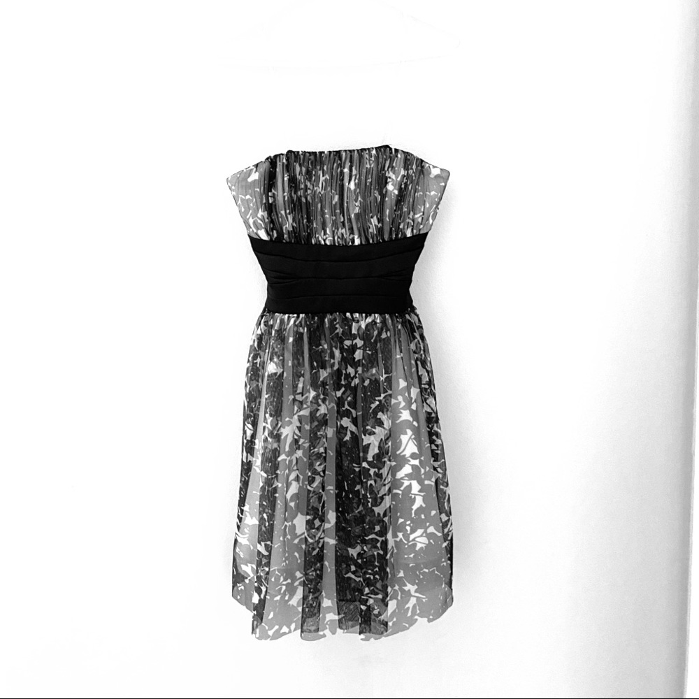 Strapless short dress